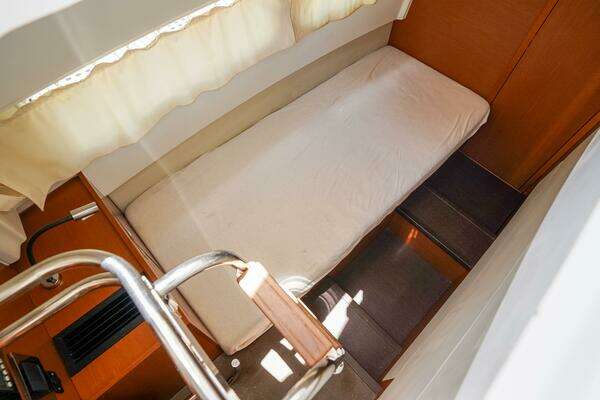 Prestige 550 Flybridge Yacht For Sale
