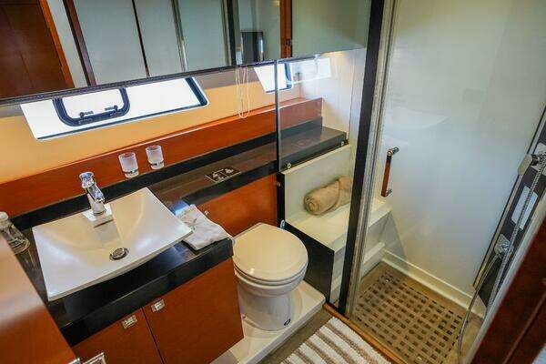 Prestige 550 Flybridge Yacht For Sale