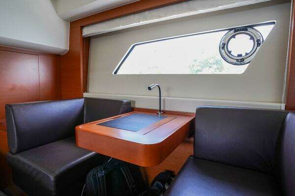 Prestige 550 Flybridge Yacht For Sale