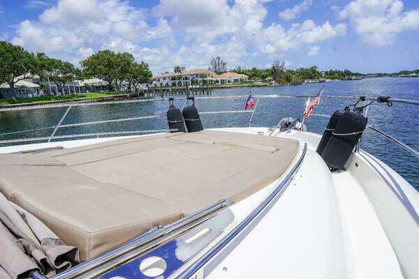 Prestige 550 Flybridge Yacht For Sale