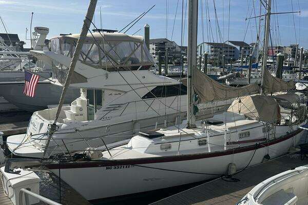 36-ft-Pearson-1977-365-Lua Carolina Beach North Carolina United States  yacht for sale