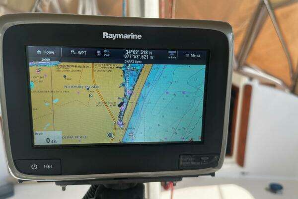 Photo of the 1977 Pearson 365 Ketch "Lua"