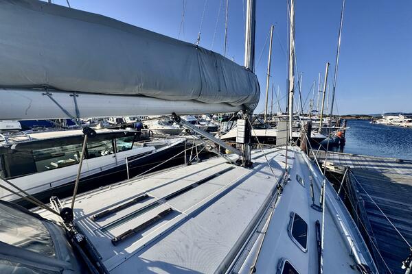 45ft Beneteau Yacht For Sale