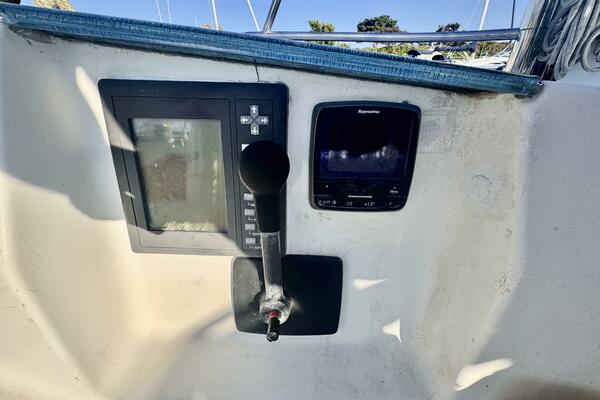 45ft Beneteau Yacht For Sale