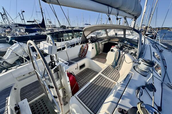 45ft Beneteau Yacht For Sale