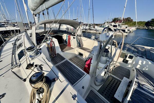 45ft Beneteau Yacht For Sale