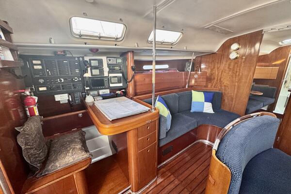 45ft Beneteau Yacht For Sale