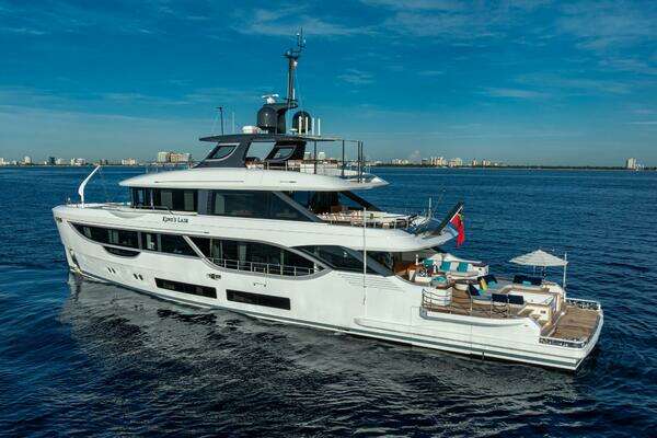 112-ft-Benetti-2023-34M OASIS-KING'S LAIR-Saint Martin yacht for sale