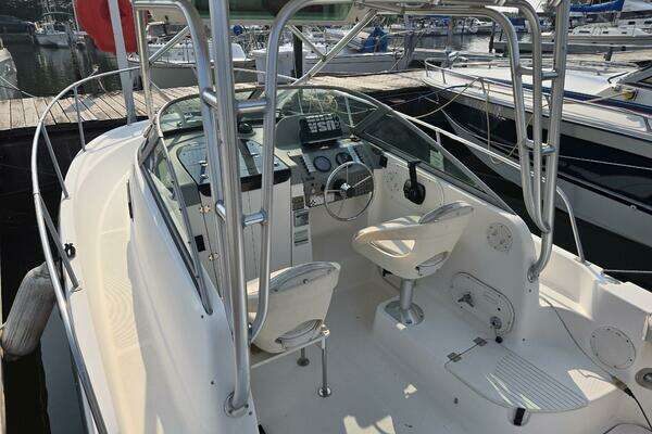 Photo of the 2004 Bayliner 