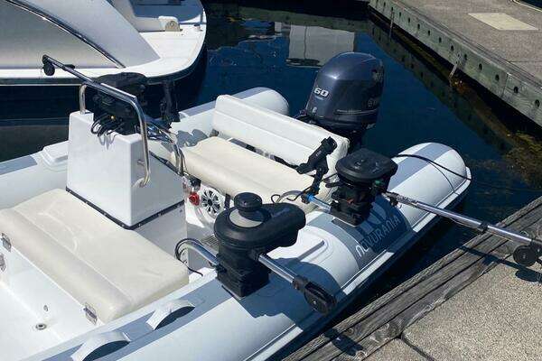 Sea Ray 550 Sedan Bridge Yacht For Sale