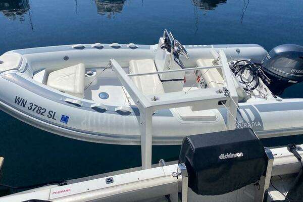 Sea Ray 550 Sedan Bridge Yacht For Sale