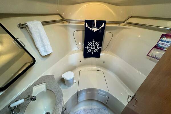 AVANTI 43ft Hunter Yacht For Sale