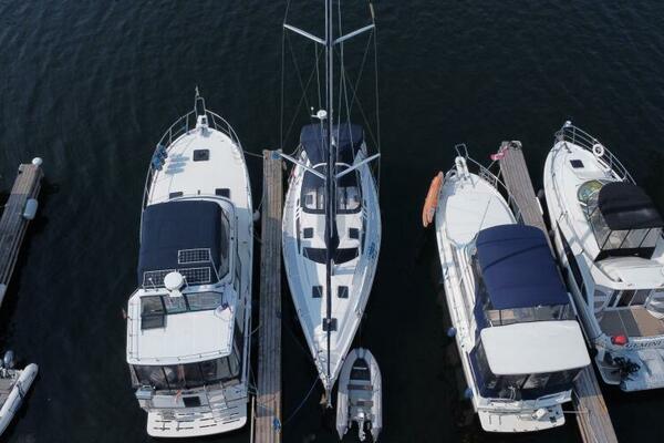 AVANTI 43ft Hunter Yacht For Sale