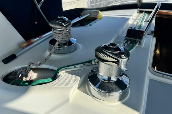 AVANTI 43ft Hunter Yacht For Sale