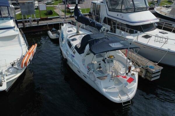 AVANTI 43ft Hunter Yacht For Sale