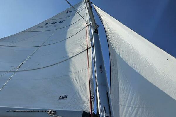 AVANTI 43ft Hunter Yacht For Sale