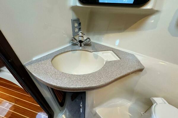 AVANTI 43ft Hunter Yacht For Sale