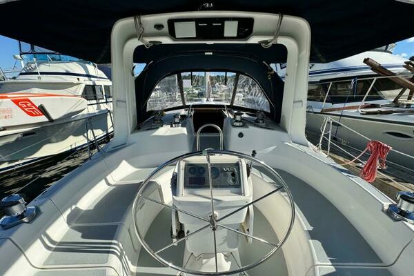 AVANTI 43ft Hunter Yacht For Sale