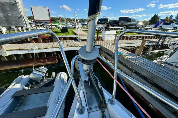AVANTI 43ft Hunter Yacht For Sale