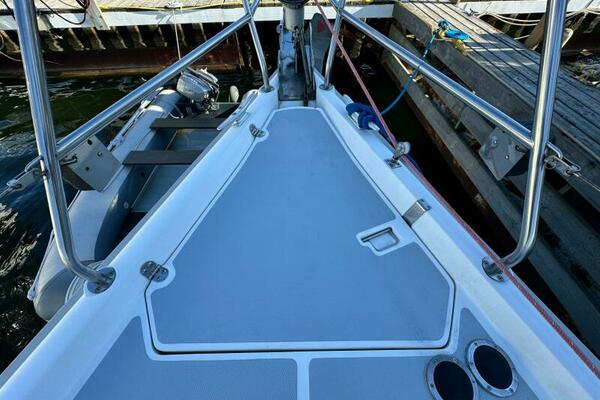 AVANTI 43ft Hunter Yacht For Sale
