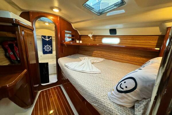 AVANTI 43ft Hunter Yacht For Sale