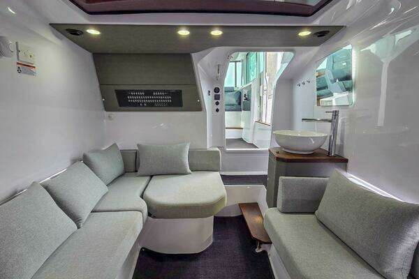 Axopar 37 XC Cross Cabin Yacht For Sale