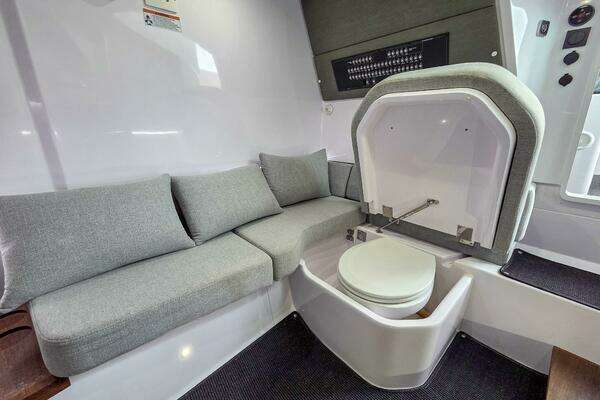 Axopar 37 XC Cross Cabin Yacht For Sale