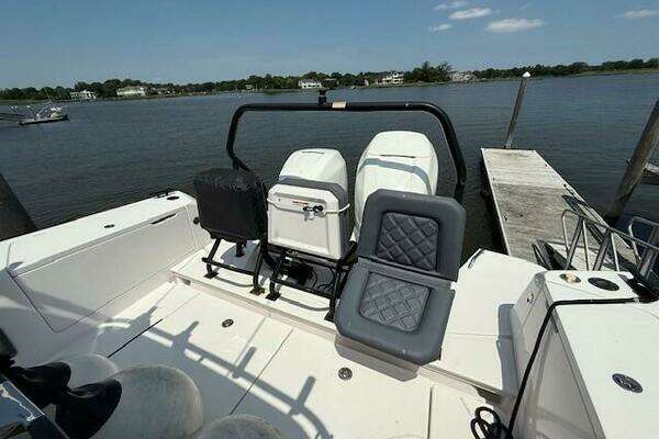 Axopar 37 XC Cross Cabin Yacht For Sale