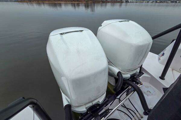 Axopar 37 XC Cross Cabin Yacht For Sale