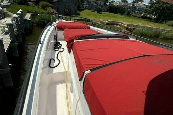 Axopar 37 XC Cross Cabin Yacht For Sale