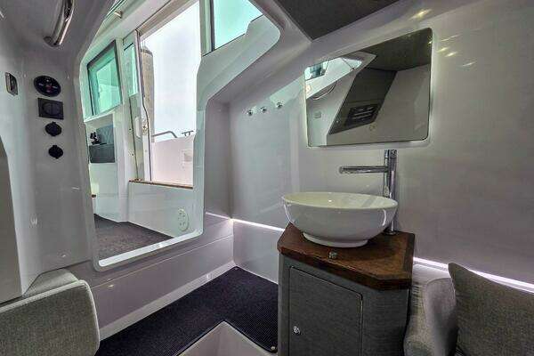 Axopar 37 XC Cross Cabin Yacht For Sale