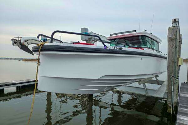 37-ft-Axopar-2021-37 XC Cross Cabin-Little Silver New Jersey United States yacht for sale