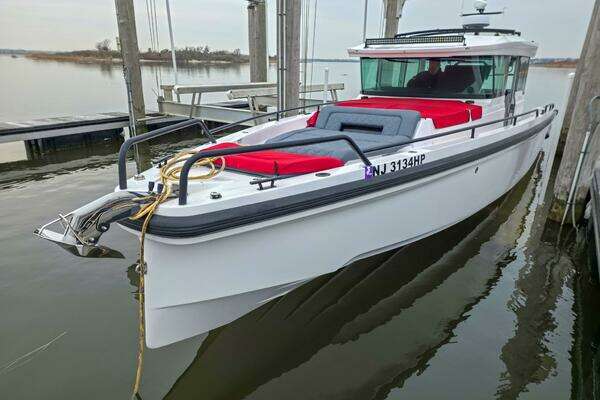 Axopar 37 XC Cross Cabin Yacht For Sale