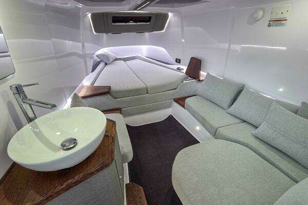 Axopar 37 XC Cross Cabin Yacht For Sale