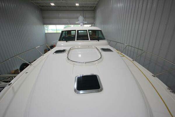 Tiara Yachts 5200 Sovran Salon Yacht For Sale