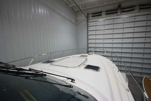 Tiara Yachts 5200 Sovran Salon Yacht For Sale