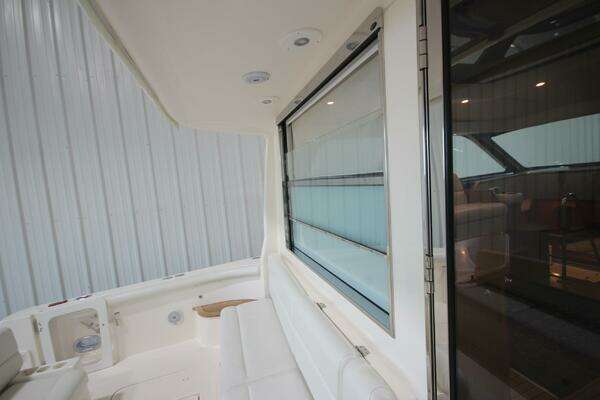 Tiara Yachts 5200 Sovran Salon Yacht For Sale