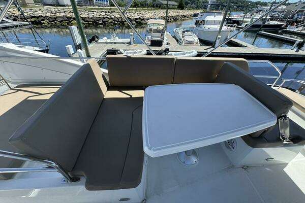Jeanneau  Yacht For Sale