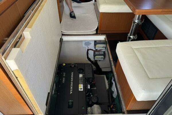Jeanneau  Yacht For Sale