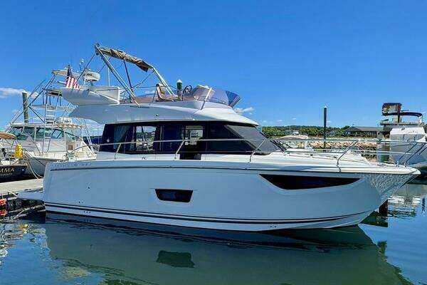 Jeanneau  Yacht For Sale