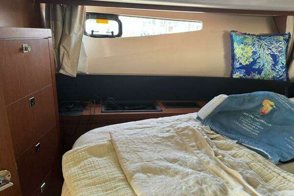 Jeanneau  Yacht For Sale
