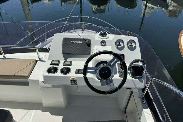 Jeanneau  Yacht For Sale
