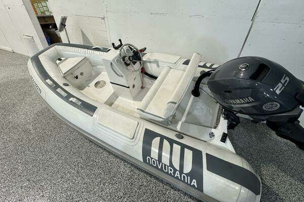 11-ft-Novurania-2016-- Vancouver British Columbia Canada  yacht for sale