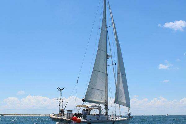 Photo of the 2008 Hylas 46 Center Cockpit