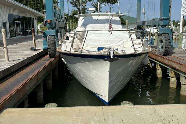 Photo of the 1972 Matthews 4 Flush Deck