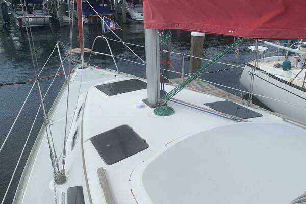 Photo of the 1991 Hunter 30 T