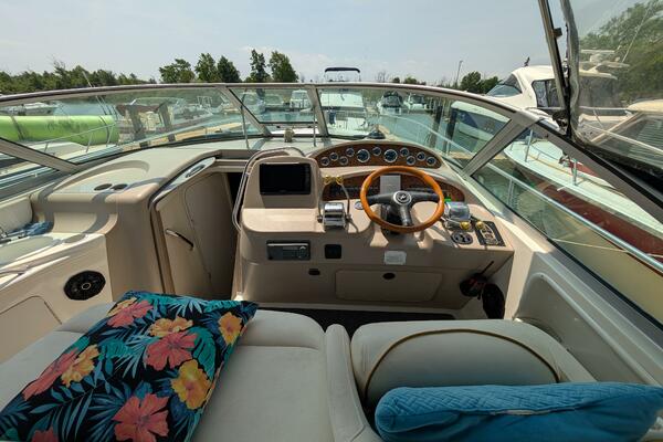 Lucia 34ft Sea Ray Yacht For Sale