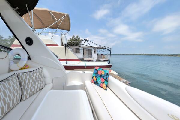 Lucia 34ft Sea Ray Yacht For Sale