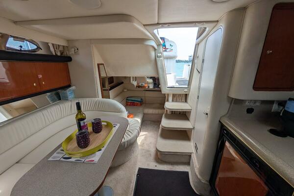 Lucia 34ft Sea Ray Yacht For Sale