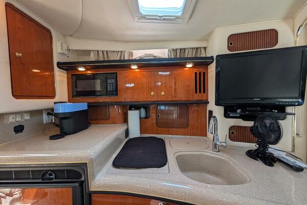 Lucia 34ft Sea Ray Yacht For Sale